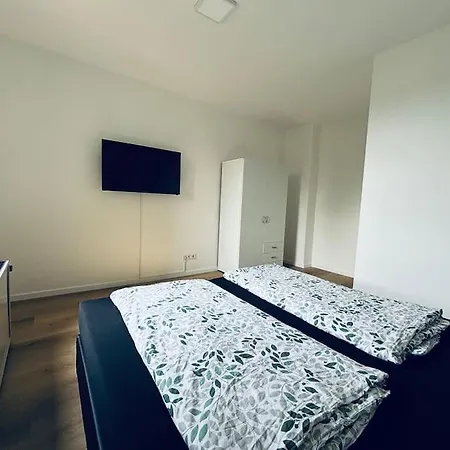 شقة Grosse 80qm Mit Mehreren Zimmern *