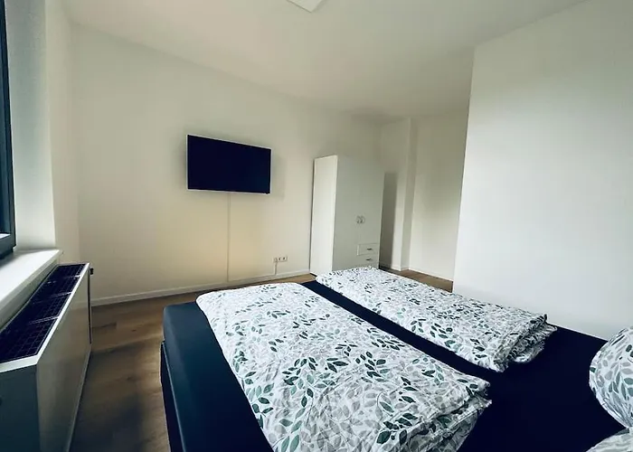 Daire Grosse 80qm Mit Mehreren Zimmern *