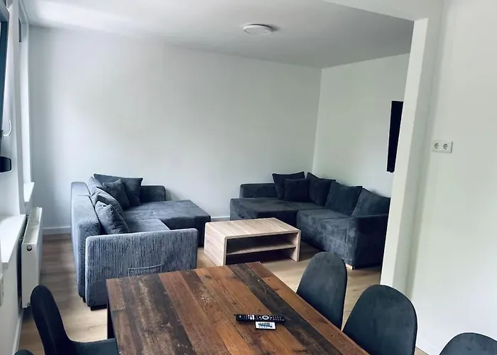 公寓 Grosse 80qm Mit Mehreren Zimmern *